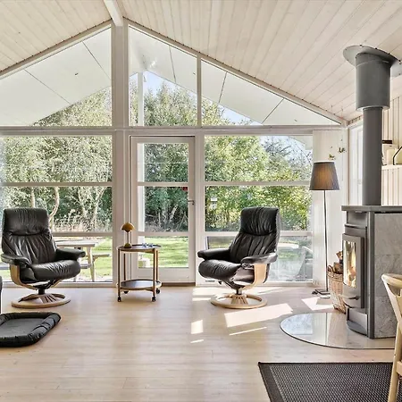 Lf10210-thyholm-skovstien-10 *